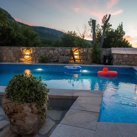 Fuer 5 Personen Und 1 Kind In By Interhome Hébergement de vacances
