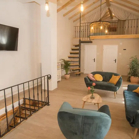 Fuer 5 Personen Und 1 Kind In By Interhome Hébergement de vacances *
