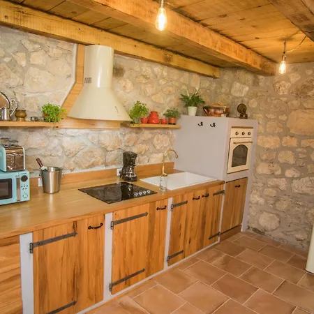 Fuer 5 Personen Und 1 Kind In By Interhome *