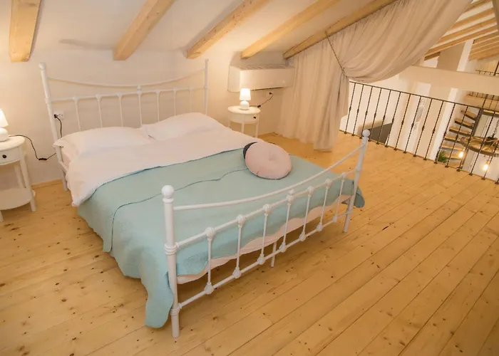 Fuer 5 Personen Und 1 Kind In By Interhome Holiday home